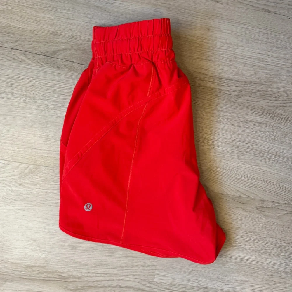 Lululemon HR track that shorts